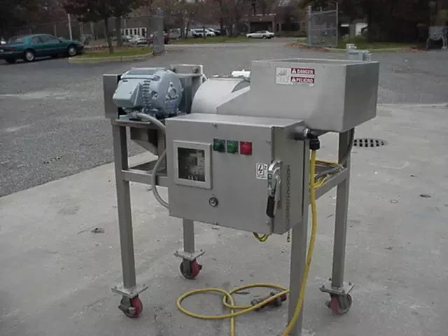 URSCHEL MODEL HS-90 CENTRIFUGAL SLICER