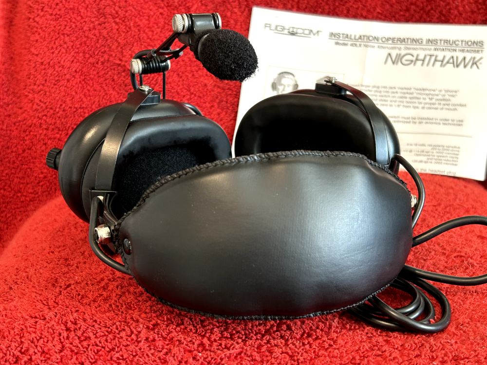 FLIGHTCOM NIGHTHAWK 4DLX NOISE ATTENUATING STEREO/MONO AVIATION HEADSET