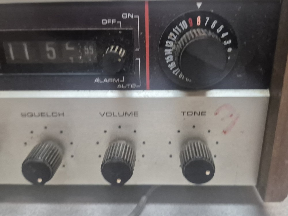 Courier Conqueror II CB Solid State Transceiver TESTED