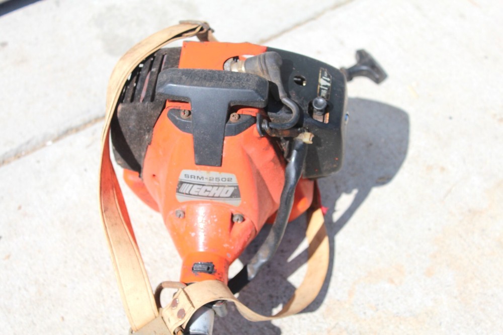 Echo SRM-2502 Gas Powered Commercial Trimmer- Missing Head