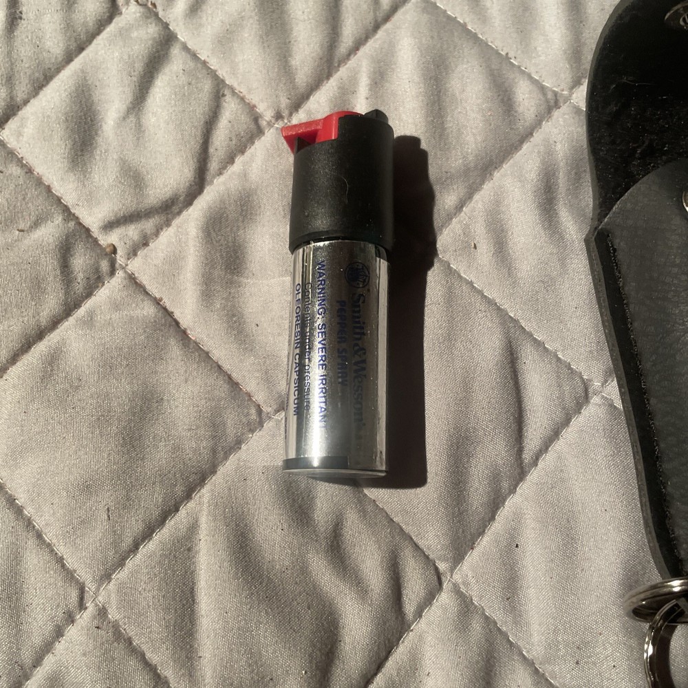 Smith & Wesson 3.62" Pepper Spray ORMD 0.5 oz Plus Key Chain Carrying Case.