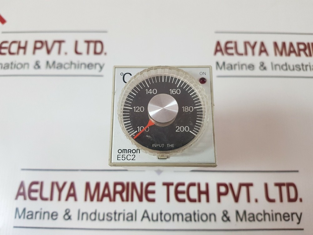 Omron e5c2-r20g temperature controller 100 to 200 °c