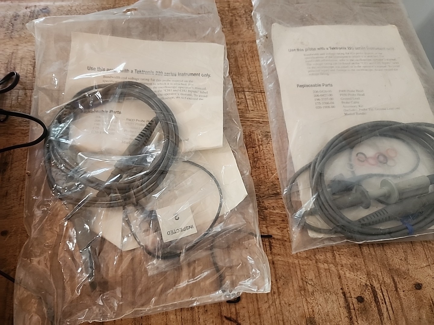 Tektronix Digital Oscilloscope 222A 12V Power Supply Carrying Case NEW Probe Set