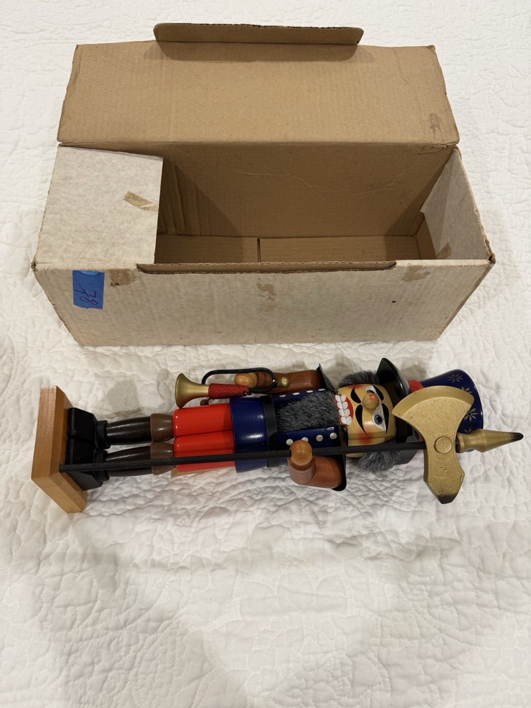 Steinbeck (likely) Nutcracker Guard Soldier 15.5 Inch