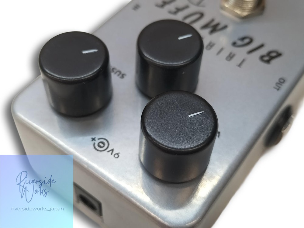 ELECTRO-HARMONIX Triangle Big Muff Distortion Effect Pedal JP