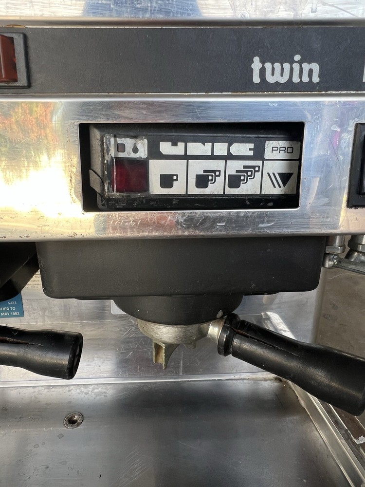USED UNIC Pro Twin DIVA espresso Machine