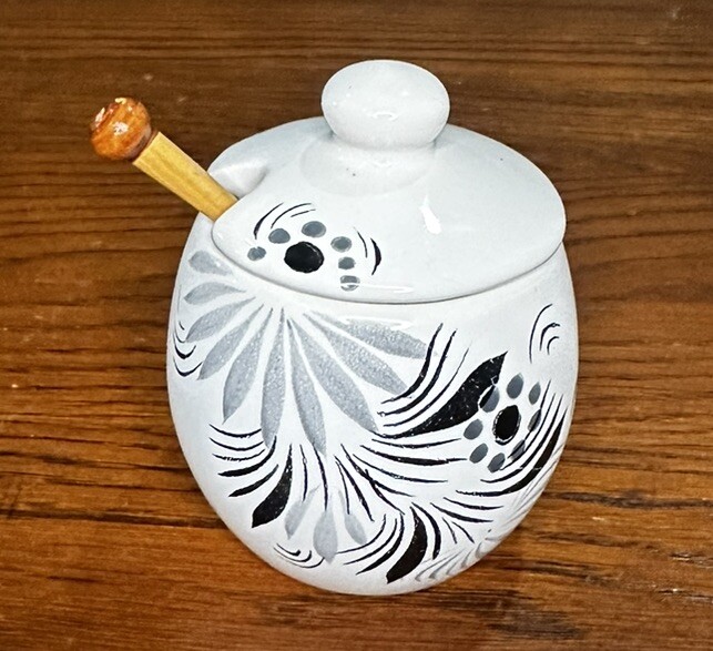 HenRiot Quimper Mustard Pot with Spoon Signed