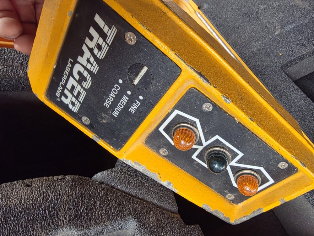 Spectra-Physics ST2-10 Laser Level Tracer