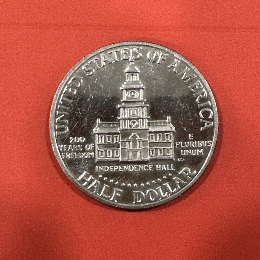 1976 S KENNEDY HALF DOLLAR From US
