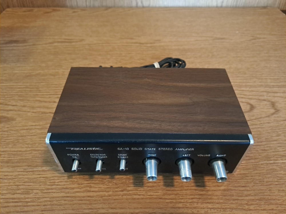 Realistic SA-10 Solid State Stereo Amplifier Model 31-1982 Untested Sold As-Is
