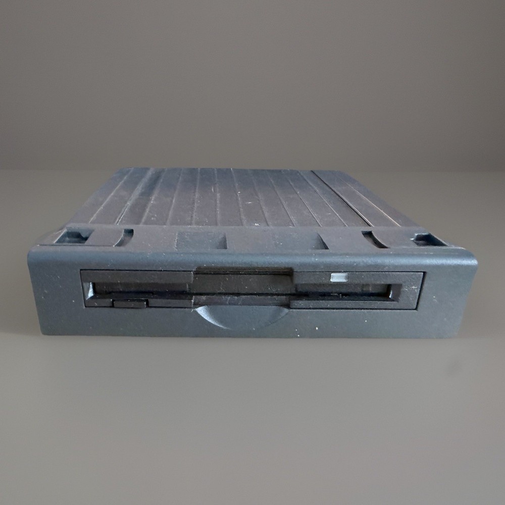 3.5 1.44MB Internal Floppy Drive Unit - Untested