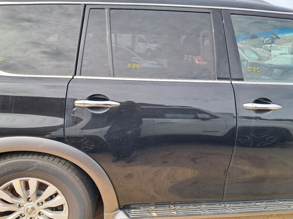 ARMADA 2017 Glove Box 4875505