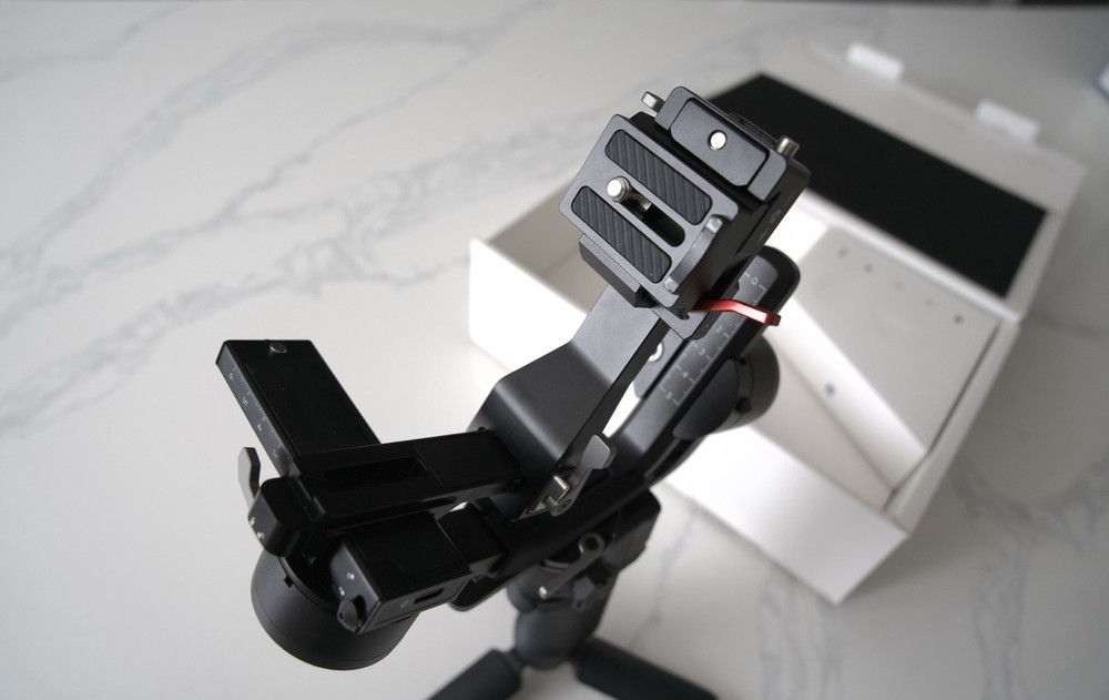 DJI RS 3 Mini 3-Axis Gimbal Stabilizer