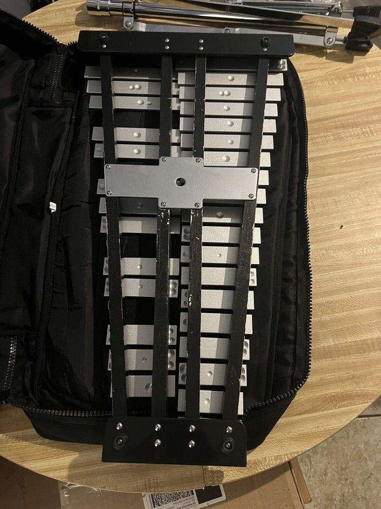 Xylophone and Case Unbranded 32 Key