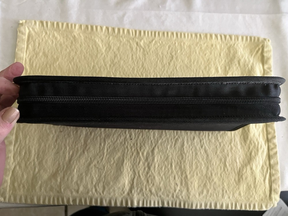 CDProjects CD Carrying. Case, Zippered, 68 CD Capacity