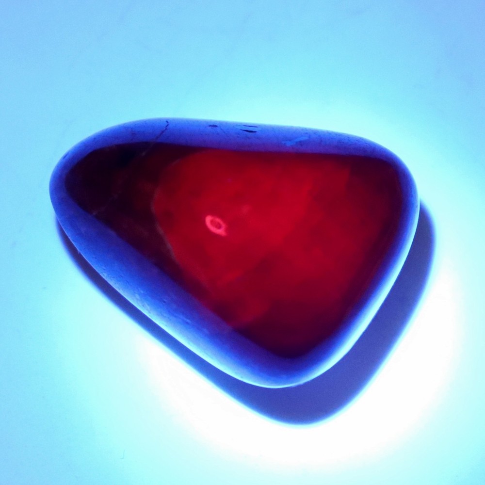 Tumbled Stone: Ruby, Red Corundum from India, Fluorescent (RUB54)