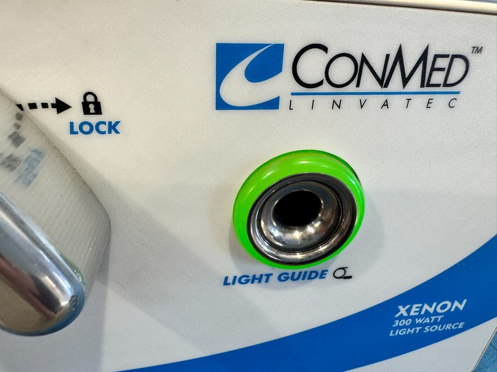 Conmed Linvatec Light Source