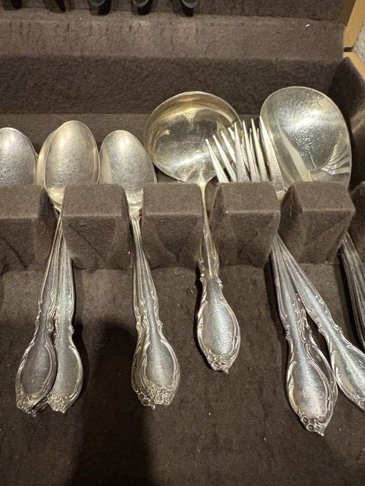 WM. ROGERS IS 1959 'MOONLIGHT' 45 PIECE FLATWARE SET