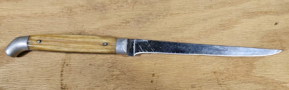 Queen Knife 6.5" Blade. Stag Handle.