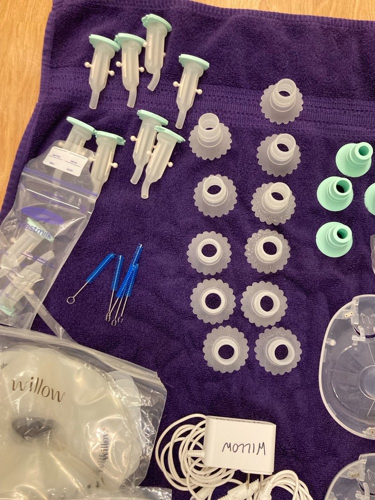 Willow 3.0 360 wearable breast pump with accessories