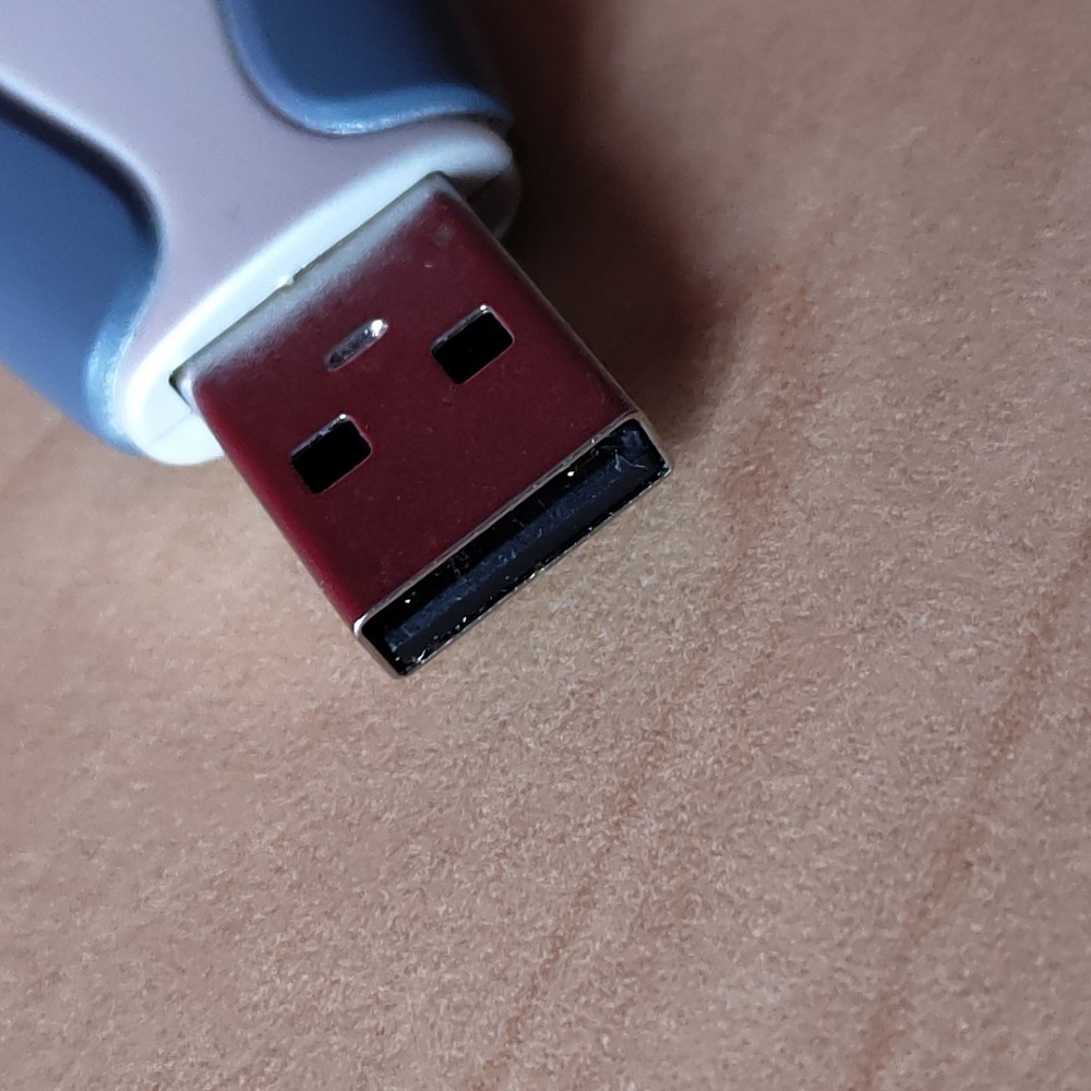 IOGear High Speed Bluetooth 2.0 USB Adapter Dongle Class 2 GBU221