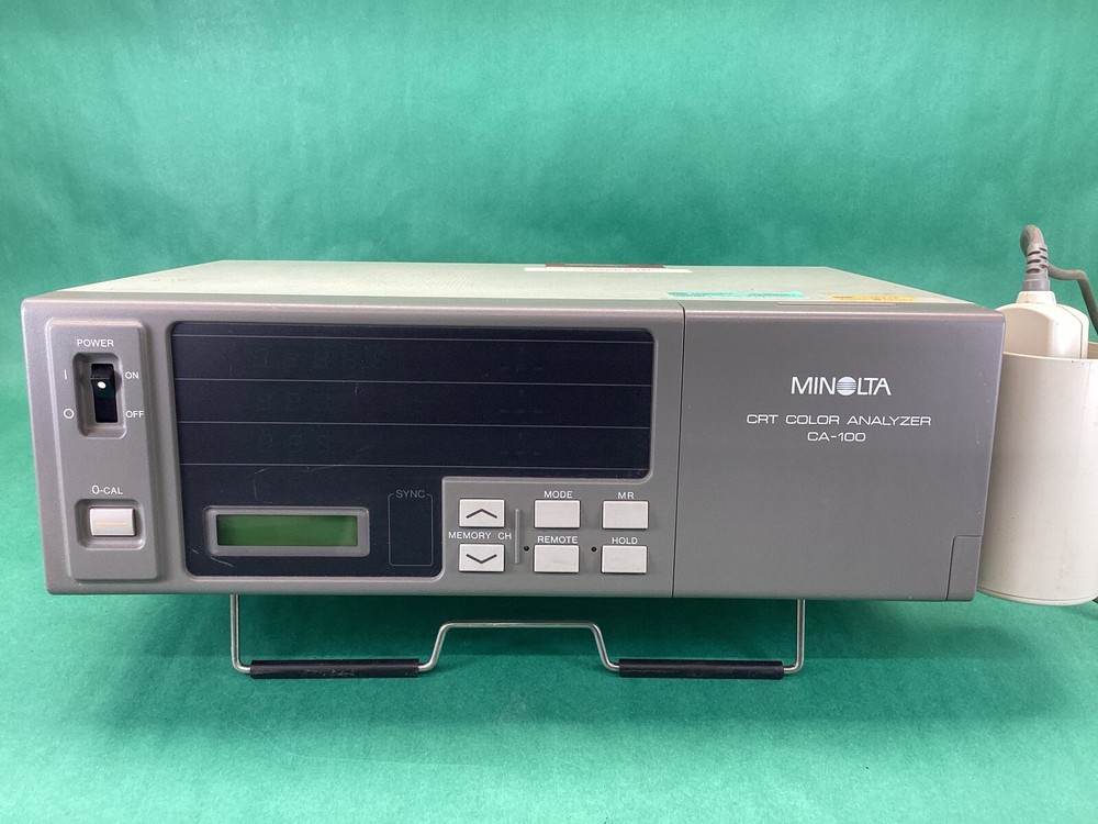 Minolta CA-100 CA100 CRT Color Analyzer with probe - POWERS ON - UNTESTED