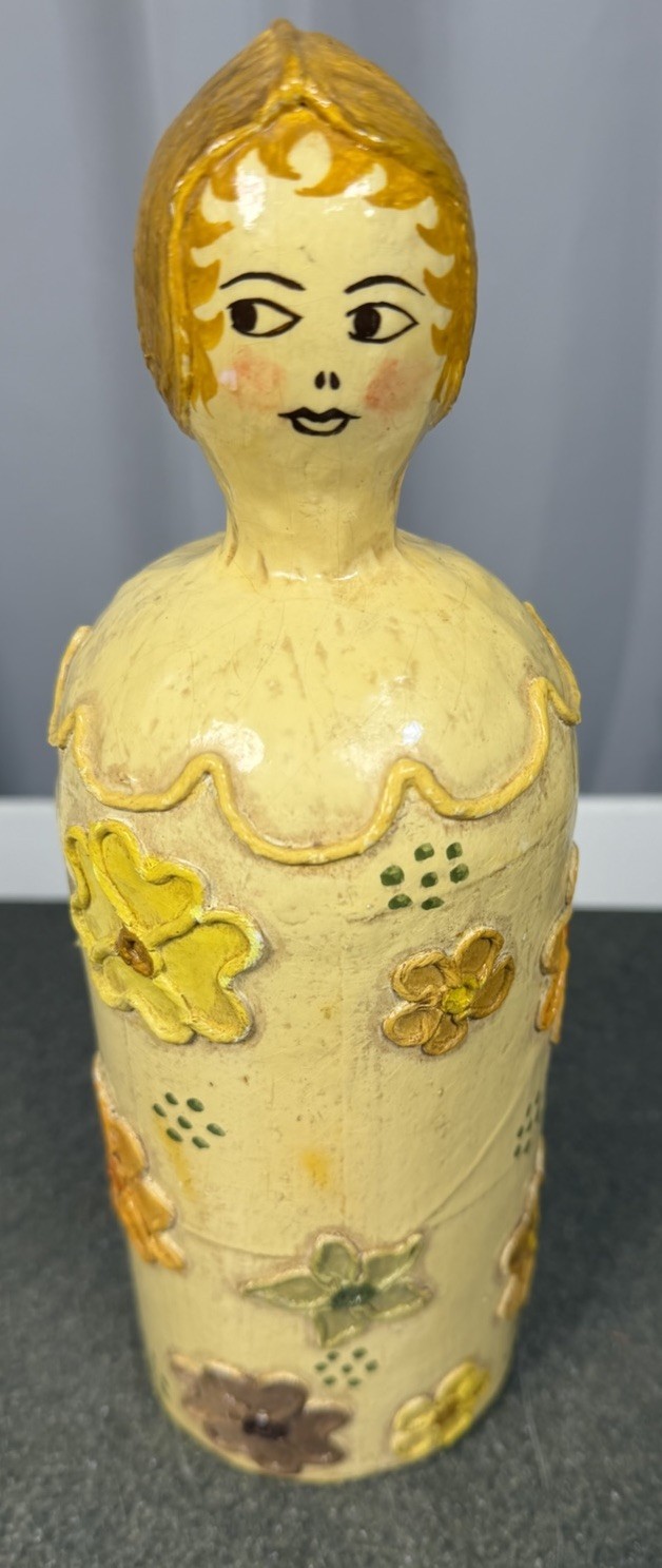 Rare Jeanne Valentine S.A. Handcrafted MCM Woman  Florals, Paper Mache