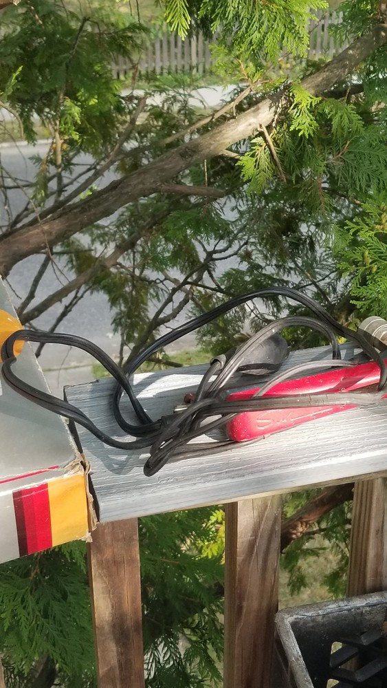 VINTAGE SUN AUTO COMPRESSION TESTER AND SUNLINE INDUCTIVE TIMING LIGHT