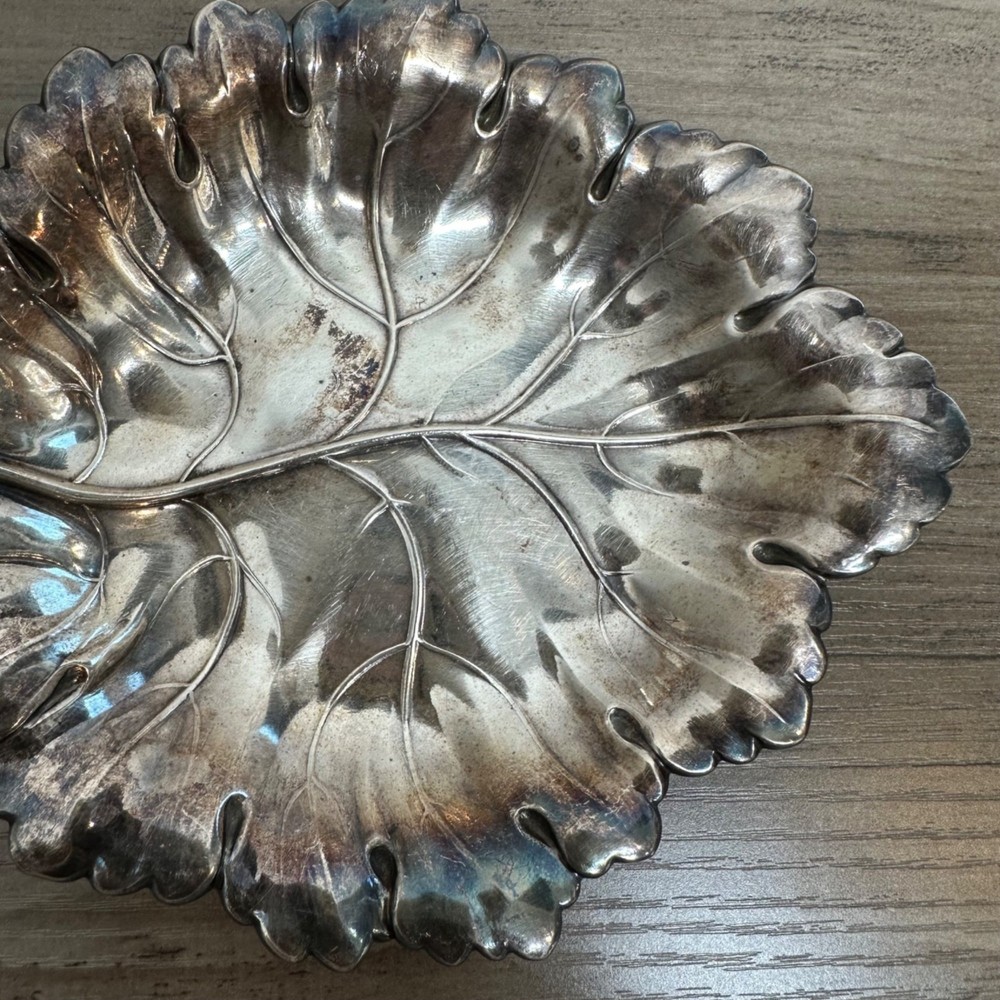Barker Ellis Silverplate Leaf Dish Trinket Holder Plate Small Vtg Pineapple