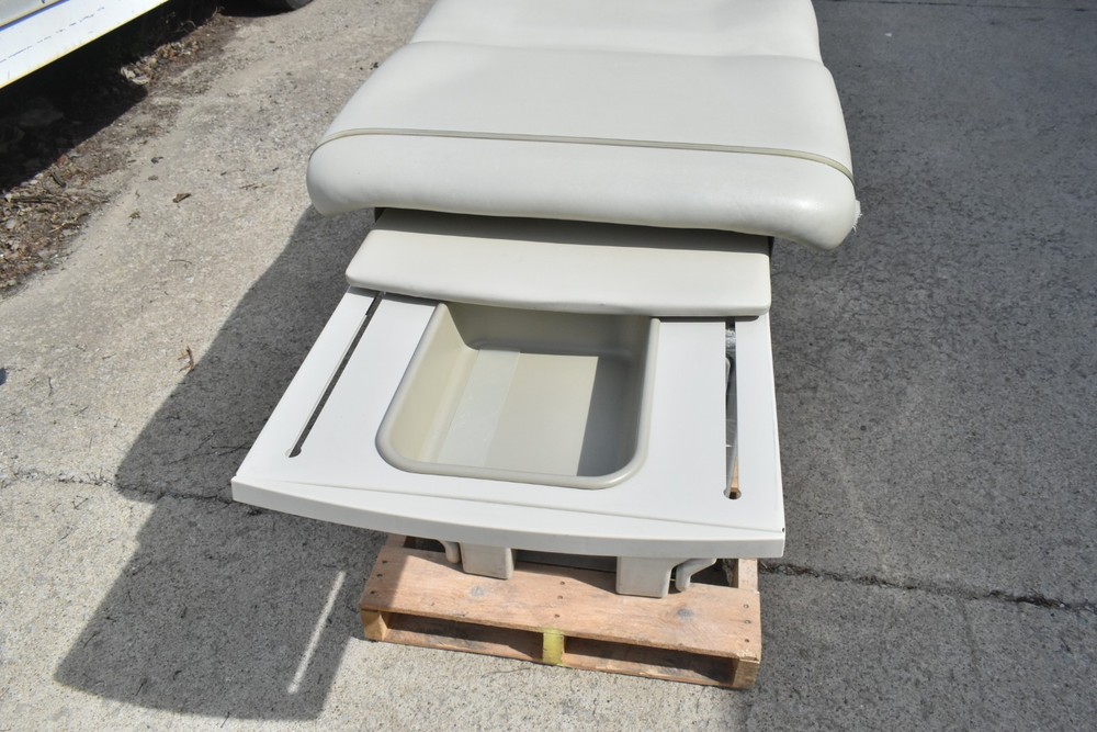 Ritter 204 Exam Table – Tan