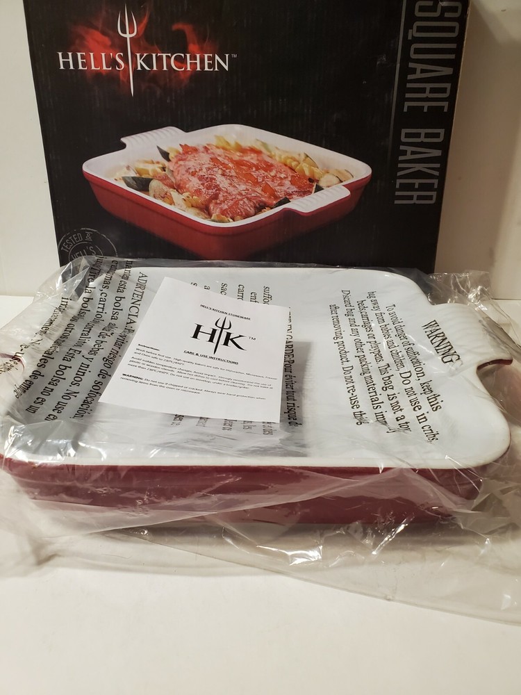 Hell's Kitchen 12.5 x 10 Red Square Baker  New Open Box