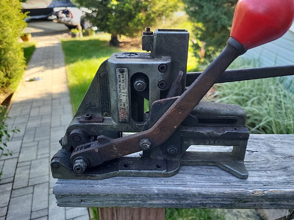 Signode A2 Seal Feed Strapping Machine for 1/2" banding .015