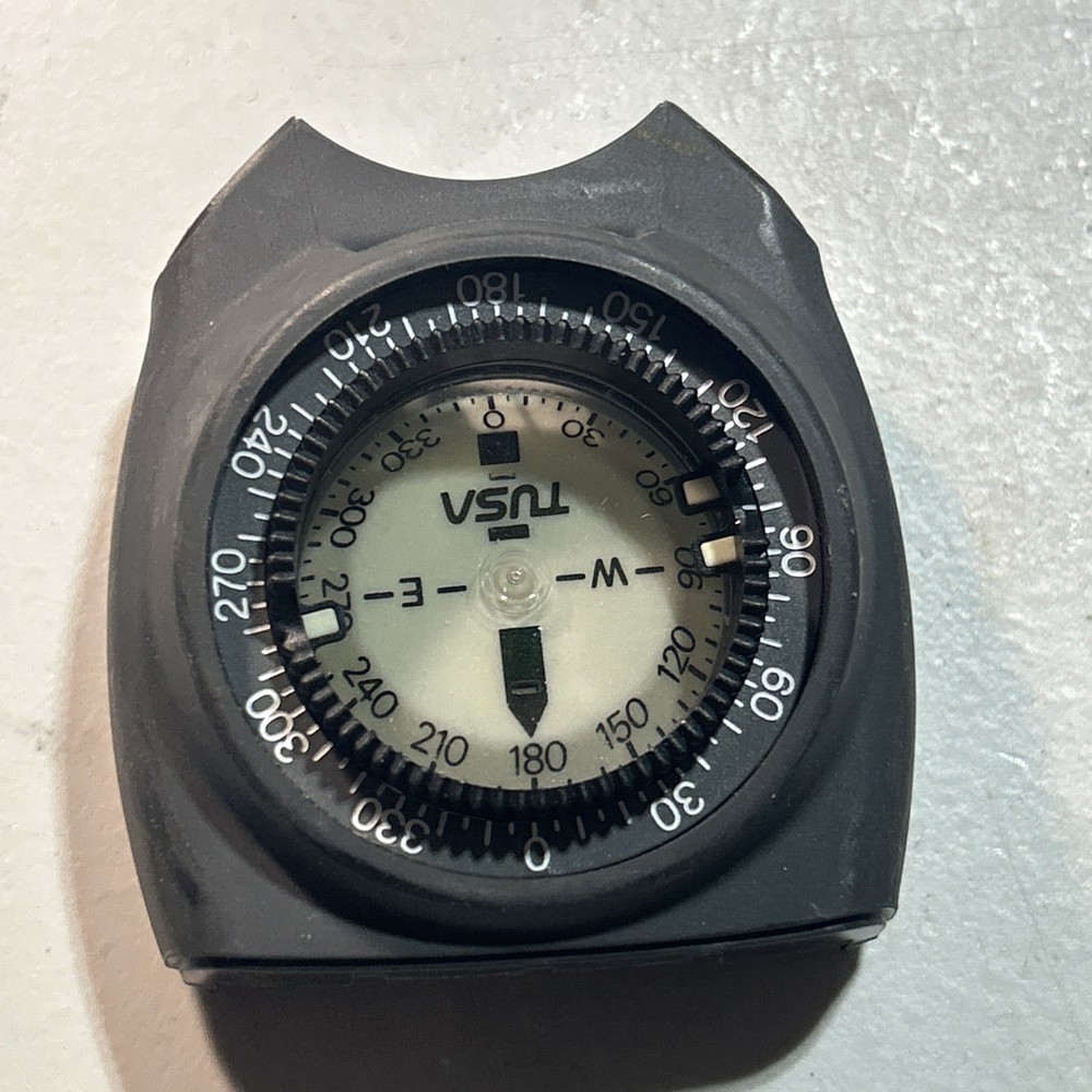 Tusa Console Compass. Scuba Diving.