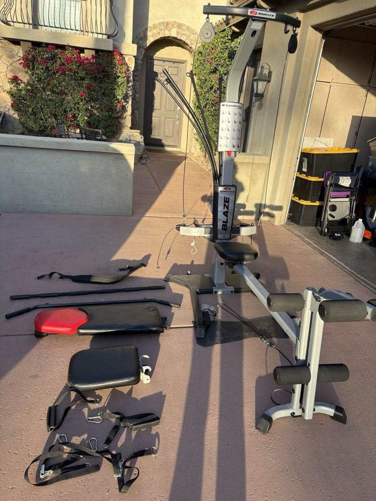 Bowflex Blaze Home Gym Adjustable Ergonomic Strength Training