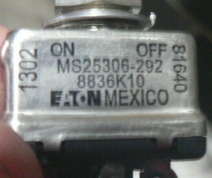 EATON TOGGLE SWITCH MS25306-292 8836K10