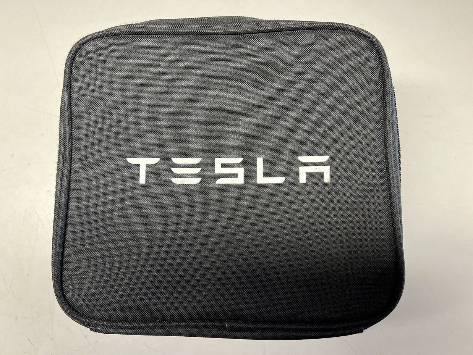 NEW! TESLA Model X, Y Tow Hook Trailer Hitch Receiver 2 Keys, Wire Harness, Bag