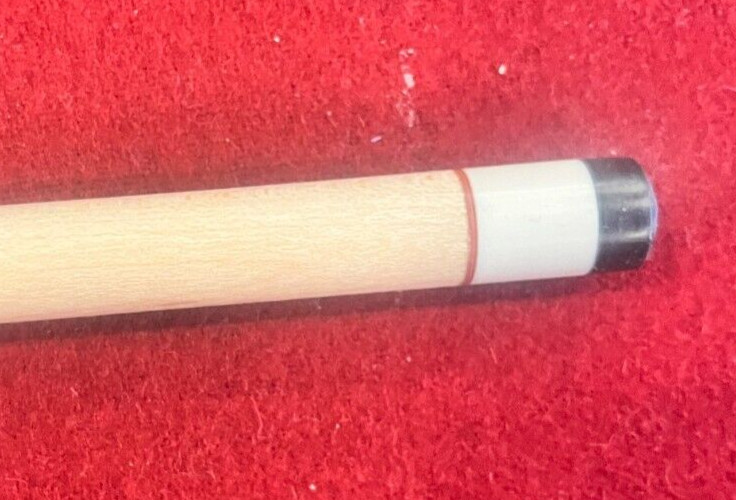 McDermott Cue Stick - unique design - Postal Insurance Required-*description*