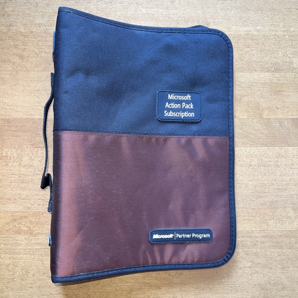 Microsoft Action Pack-Asst. Software - CD Holder/Binder