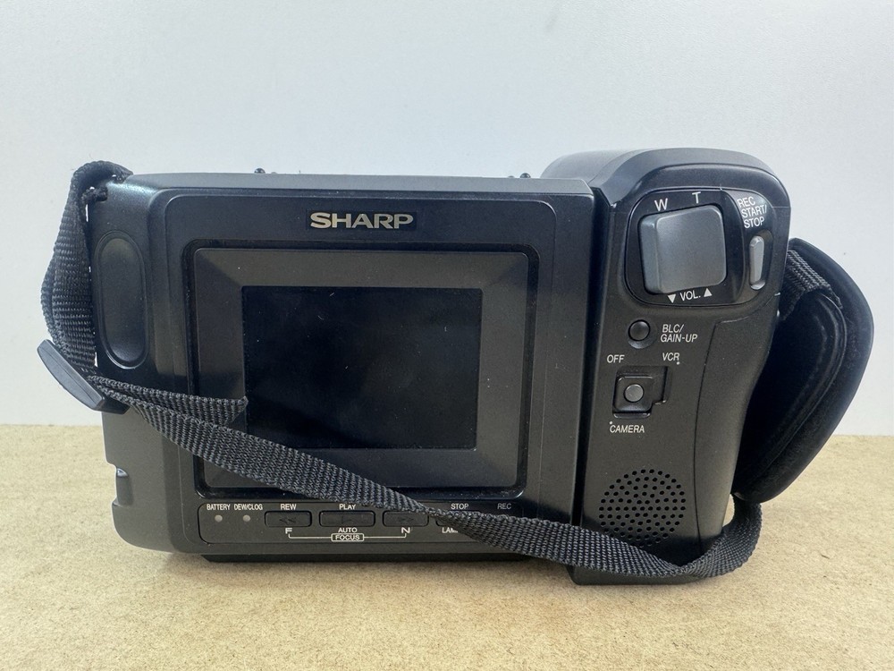 Sharp Viewcam VL-E73 8mm Camcorder Vintage Untested Powers Briefly With Case