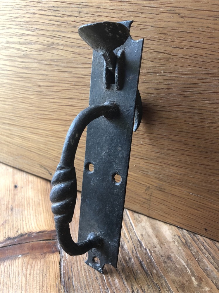 Pre 1800 metal door pull handle single piece decorative With Thumb Release