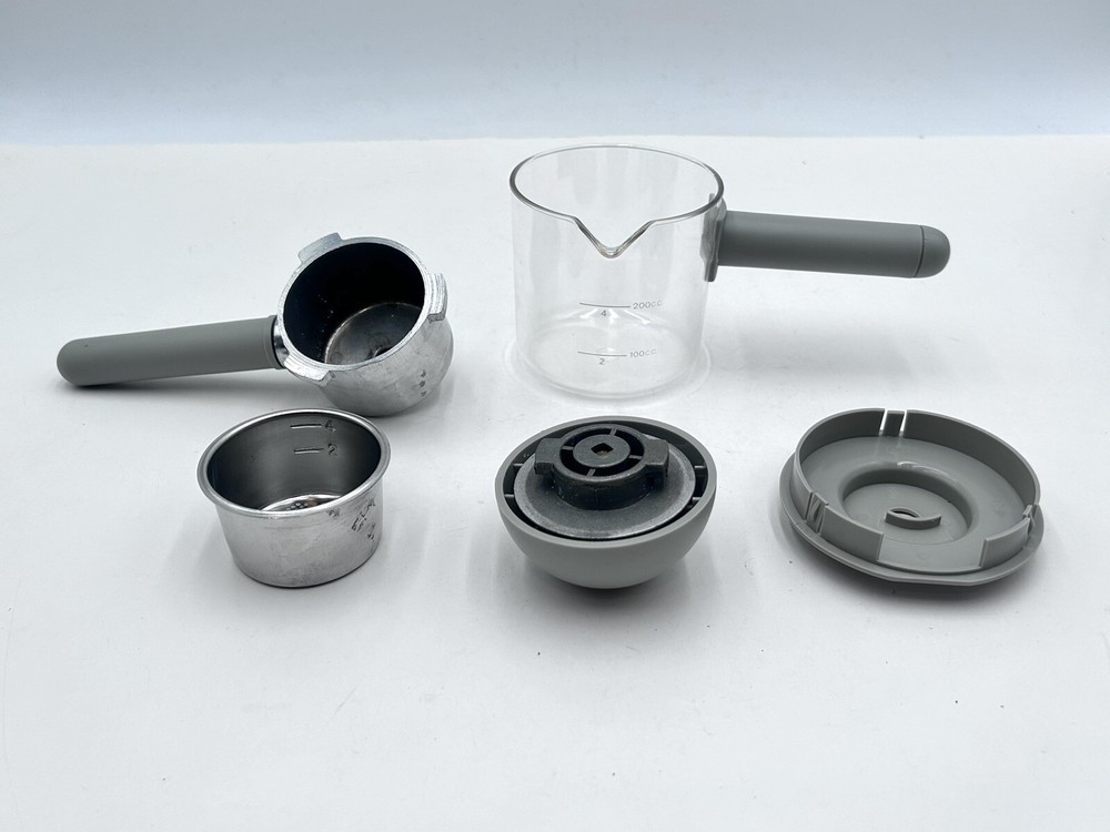 TSK 165 Mini 4 Cup Espresso Cappuccino Maker White Tested WORKS