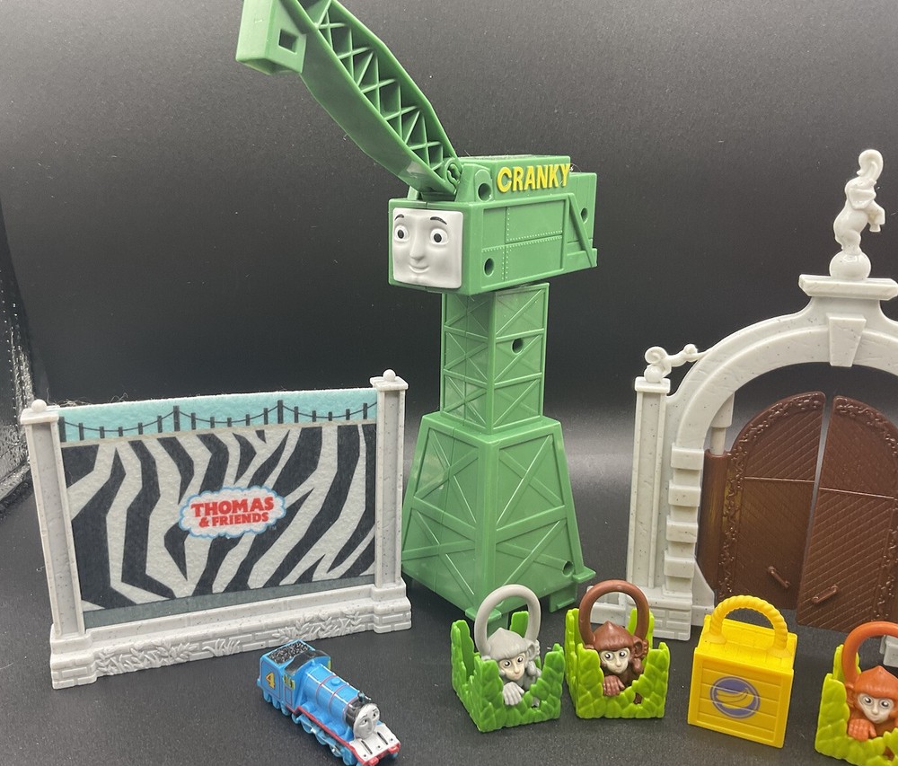 THOMAS AND FRIENDS TOY LOT