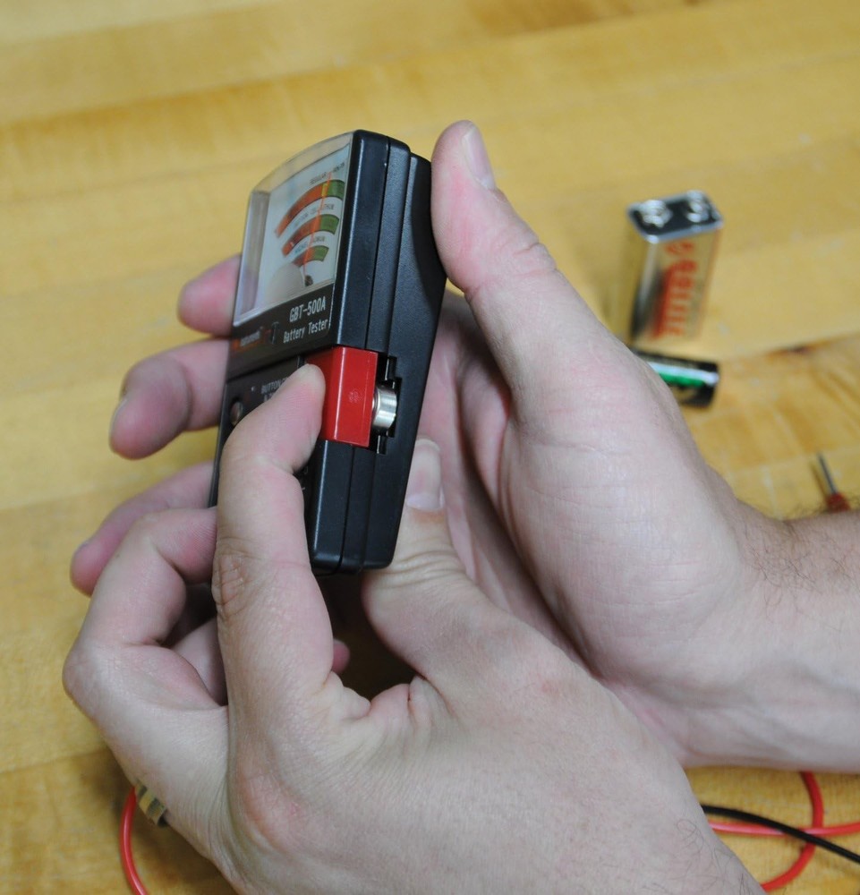 Gardner Bender Battery Tester Analog Volt Meter AA AAA 9V Button Cell