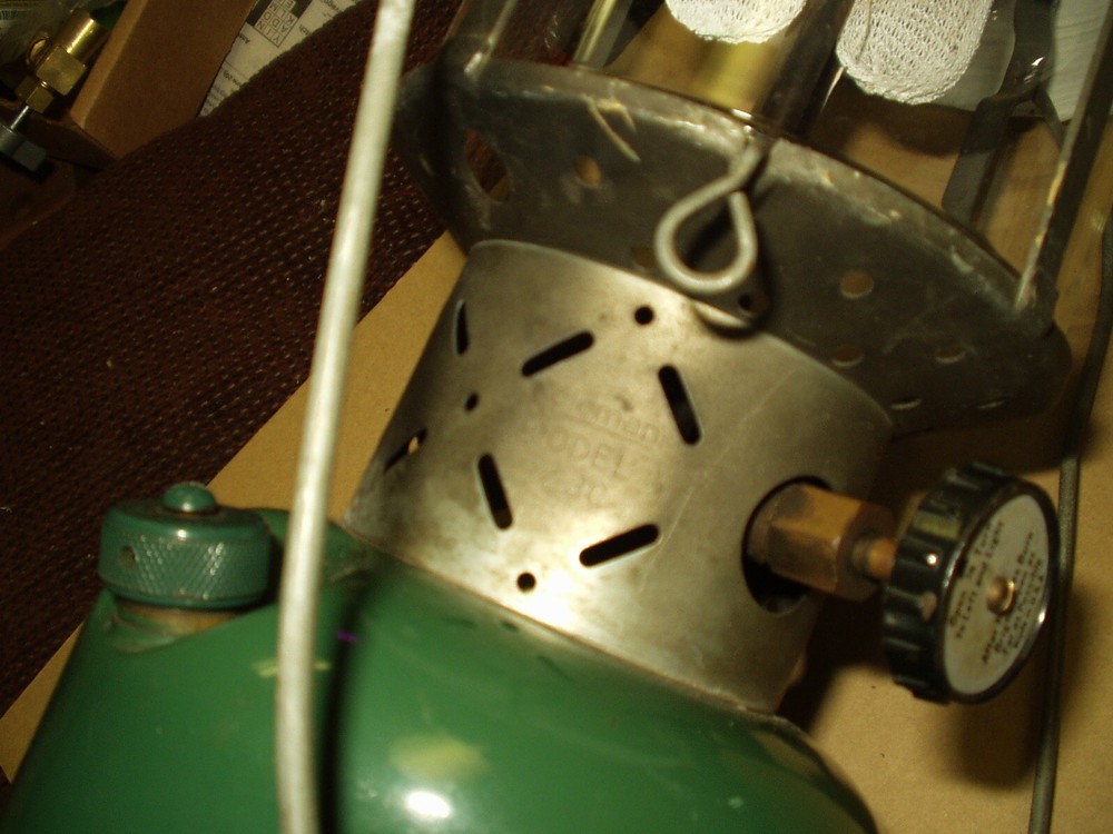 Vintage Coleman Lantern Model 228C B 1946