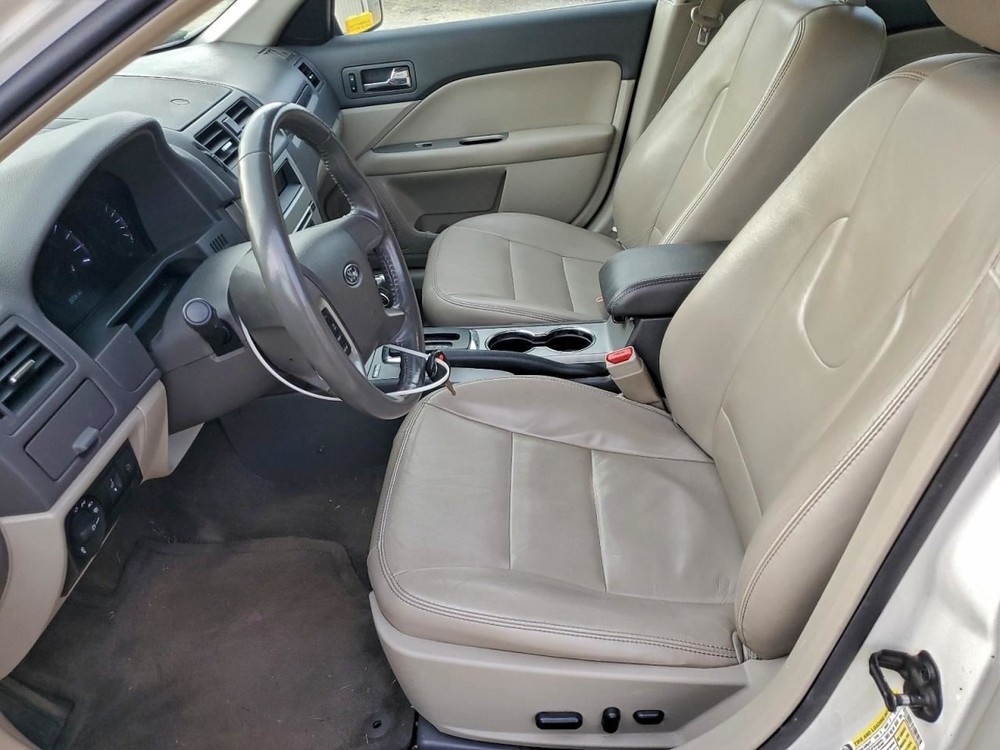 FUSION 2012 Glove Box 4936789