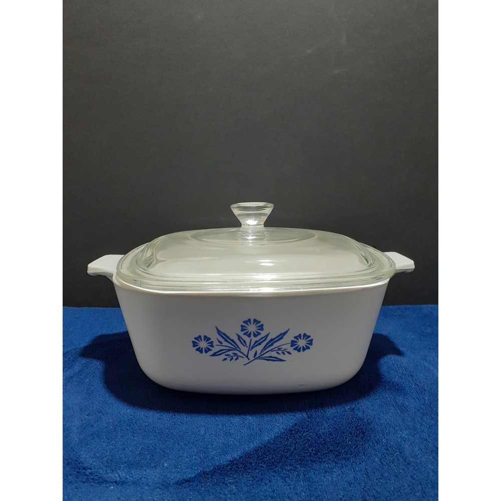 Corning Ware Cornflower Casserole Dish with Lid 1 1/2 Quart