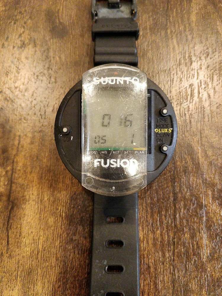 SUUNTO dive computer FUSION working