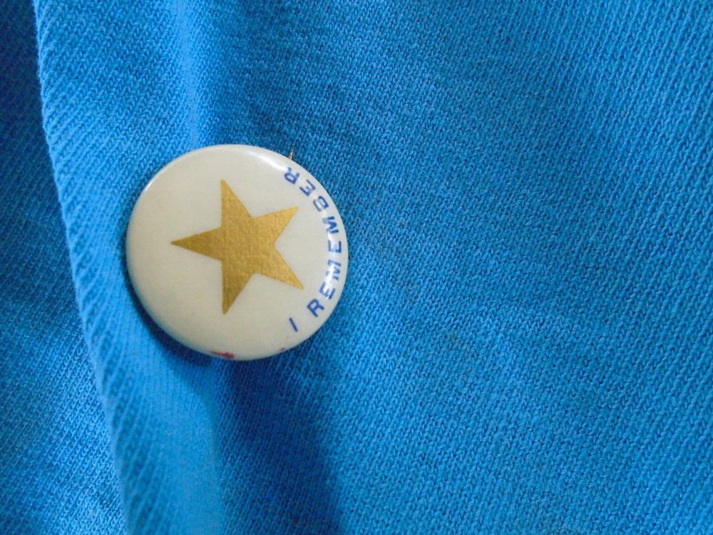 I Remember pin back button with gold star, Whitehead & Hoag