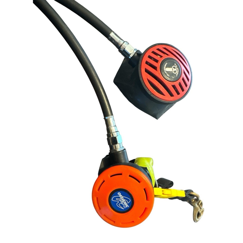 Oceanic Scuba Dive Regulator Data Max 2 PSIG 4,000 Gauges & Compass Untested