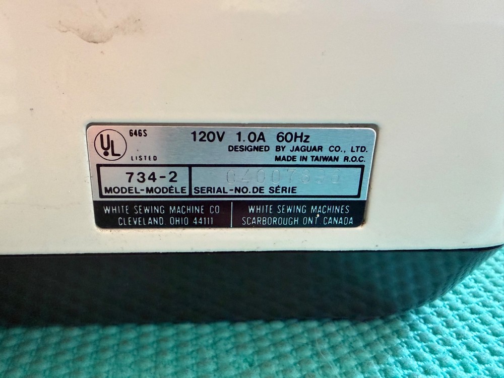 Superlock 734 Serger Overlock SEWING MACHINE - READ